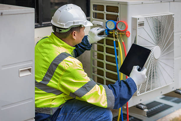 Professional Hvac Installation technician working in Milam, TX